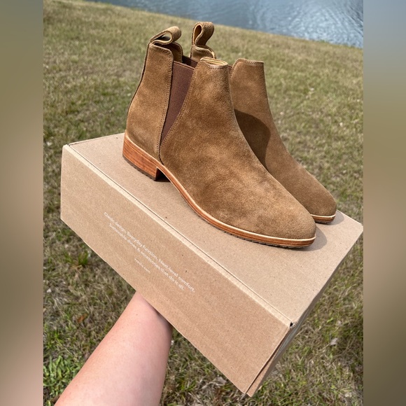 Nisolo Shoes - NWT Nisolo Everyday Chelsea Boot in Taupe Suede Size 8